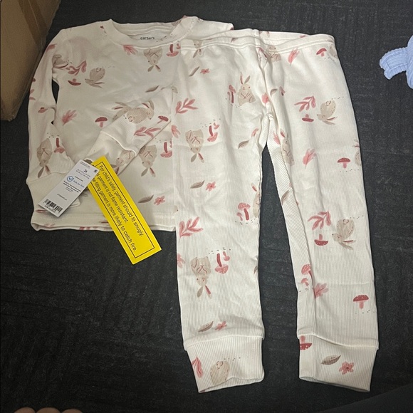 Bunny 2 piece pjs - Picture 1 of 1